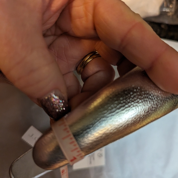 NWT🤩 J. CREW 💌🩶ROSSI PUFFED HEADBAND: SILVER MIRROR🩶💌 ⭐ METALLIC LEATHER!⭐ - Picture 4 of 8